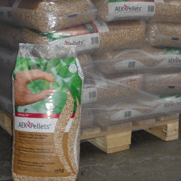 palette 66 sacs pellets aek – 15 kg – resineux 1.jpg palette 66 sacs pellets aek – 15 kg – resineux 1.jpg